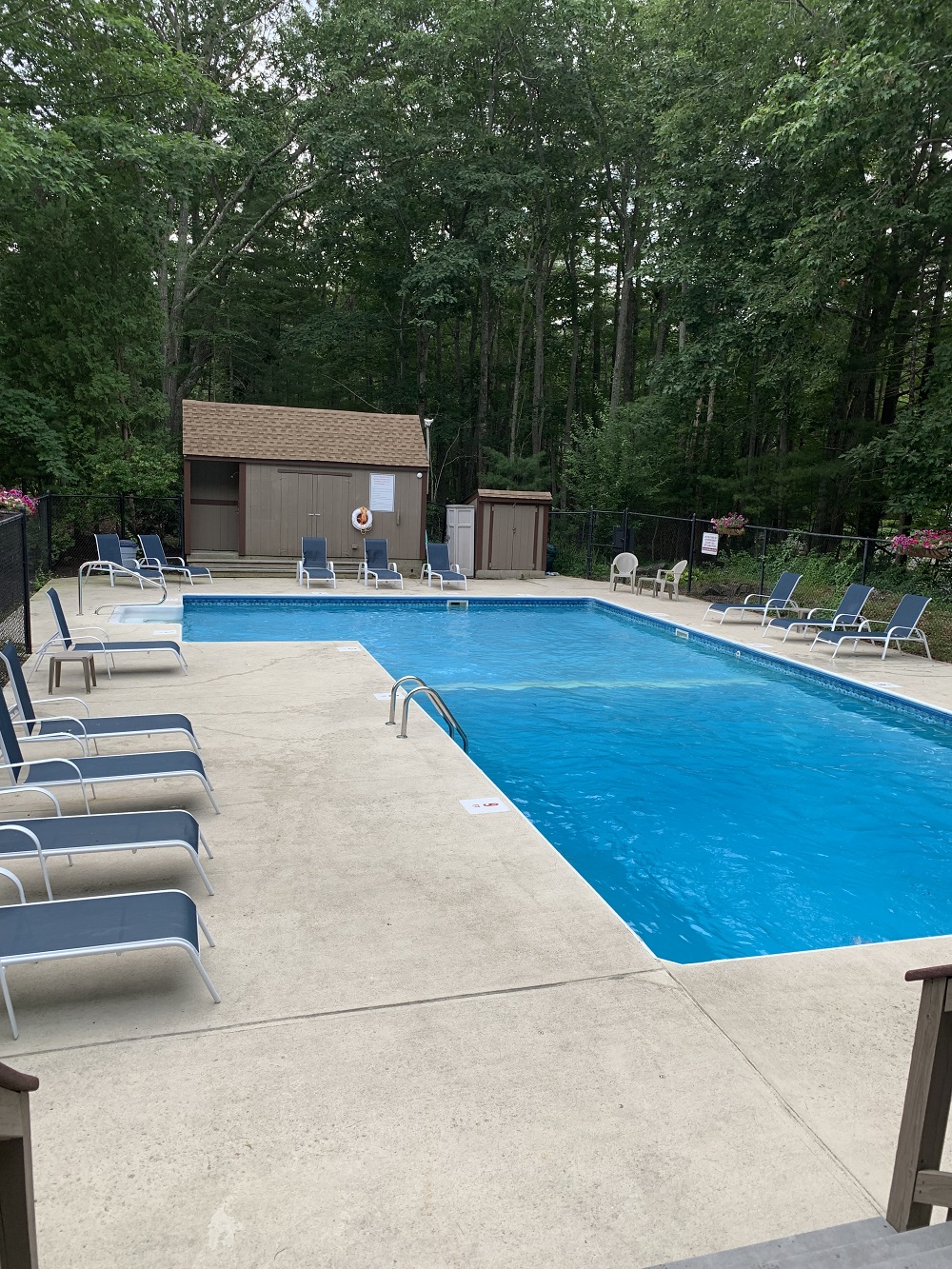 203 Stunning Condominium; Heated Pool; Close to Footbridge Beach